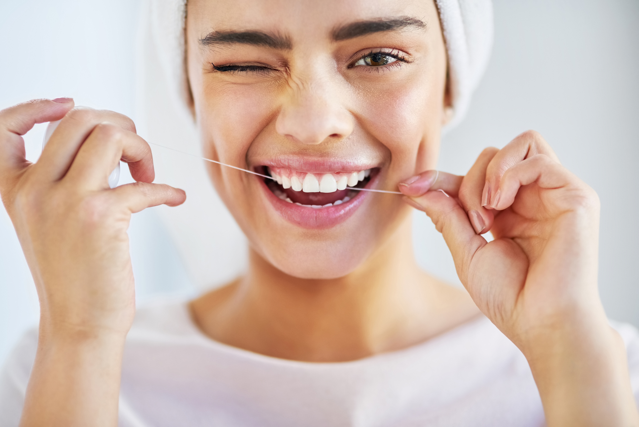 Three Easy Steps To Take When Flossing Your Teeth